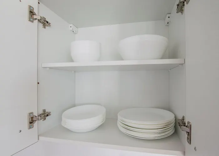 Apartment Tolstov - Monteurwohnung Mit 3 Zimmern - Dachgeschoss - Parkplatz *